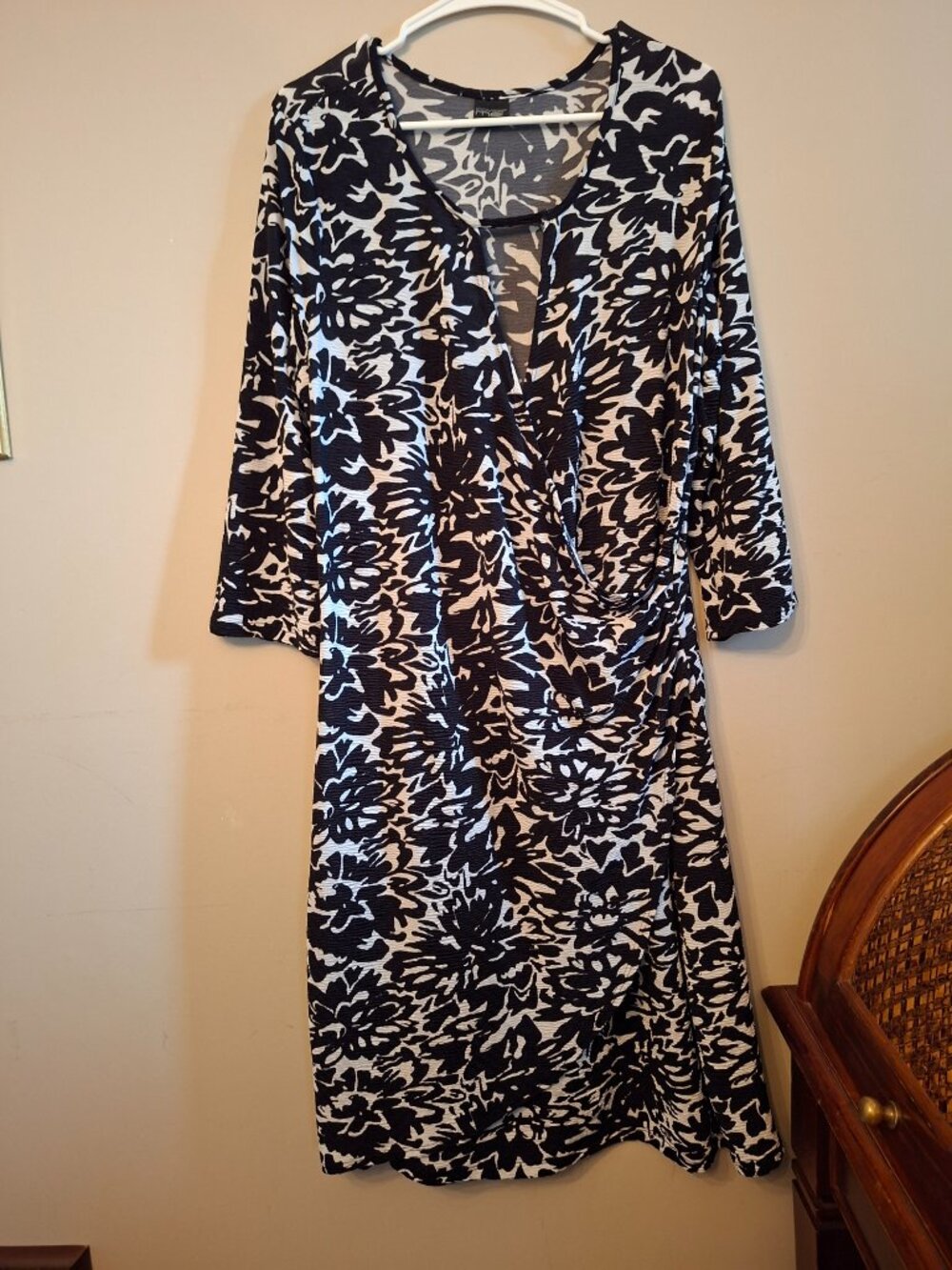 Cover Me black and white Mid Length Wrap Dress in size Large Lighter weight